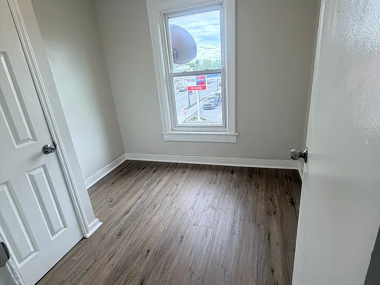 503-505 5th Ave #2 — Photo 7