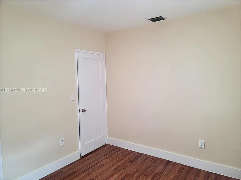 6630 NW 29th Ave — Photo 14