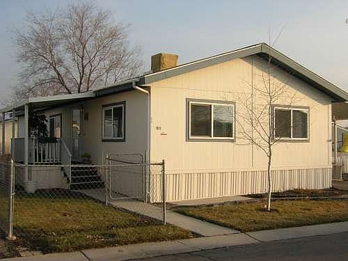 1st image of 3853 Chickadee St
