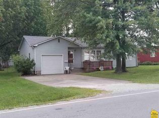 1015 S Main St, La Monte, MO 65337