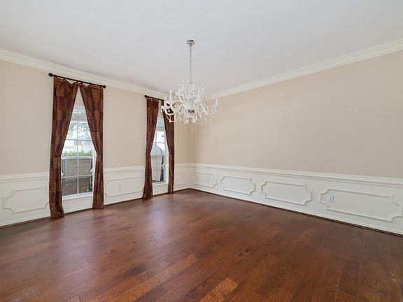 5th image of 2306 Vine Creek Dr