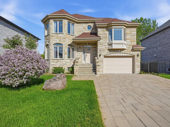 8035 Rue De Lausanne, Brossard, QC J4Y 0K3