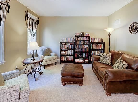 2nd image of 1232 Huntington Dr