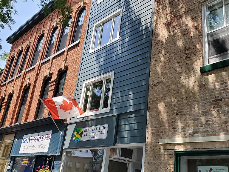 18 King St E — Photo 10