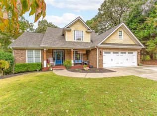 9395 Edgewater Dr, Gainesville, GA 30506