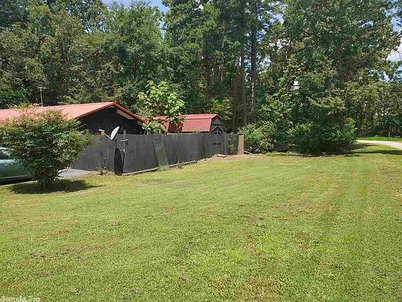 2nd image of 629 Independence Dr
