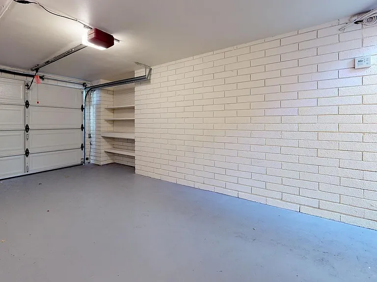 1205 Pine Ave — Photo 16