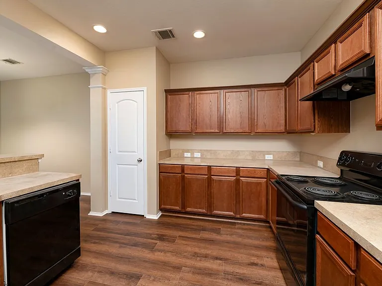 2510 Sedona St — Photo 42
