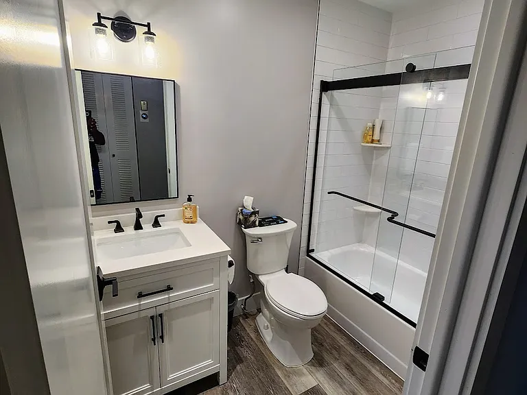 Bathroom1