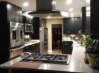 916 Challedon Rd, Great Falls, VA 22066