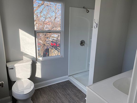 4th image of 221 Church St #2