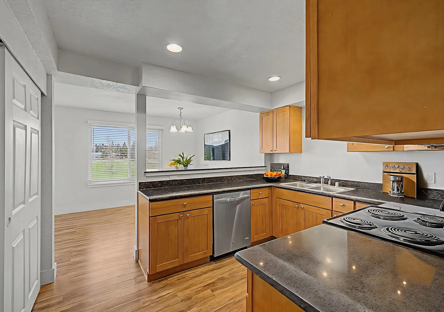 2BR Residence | Newly Renovated | Renton Highlands Close to The Landing — Photo 2