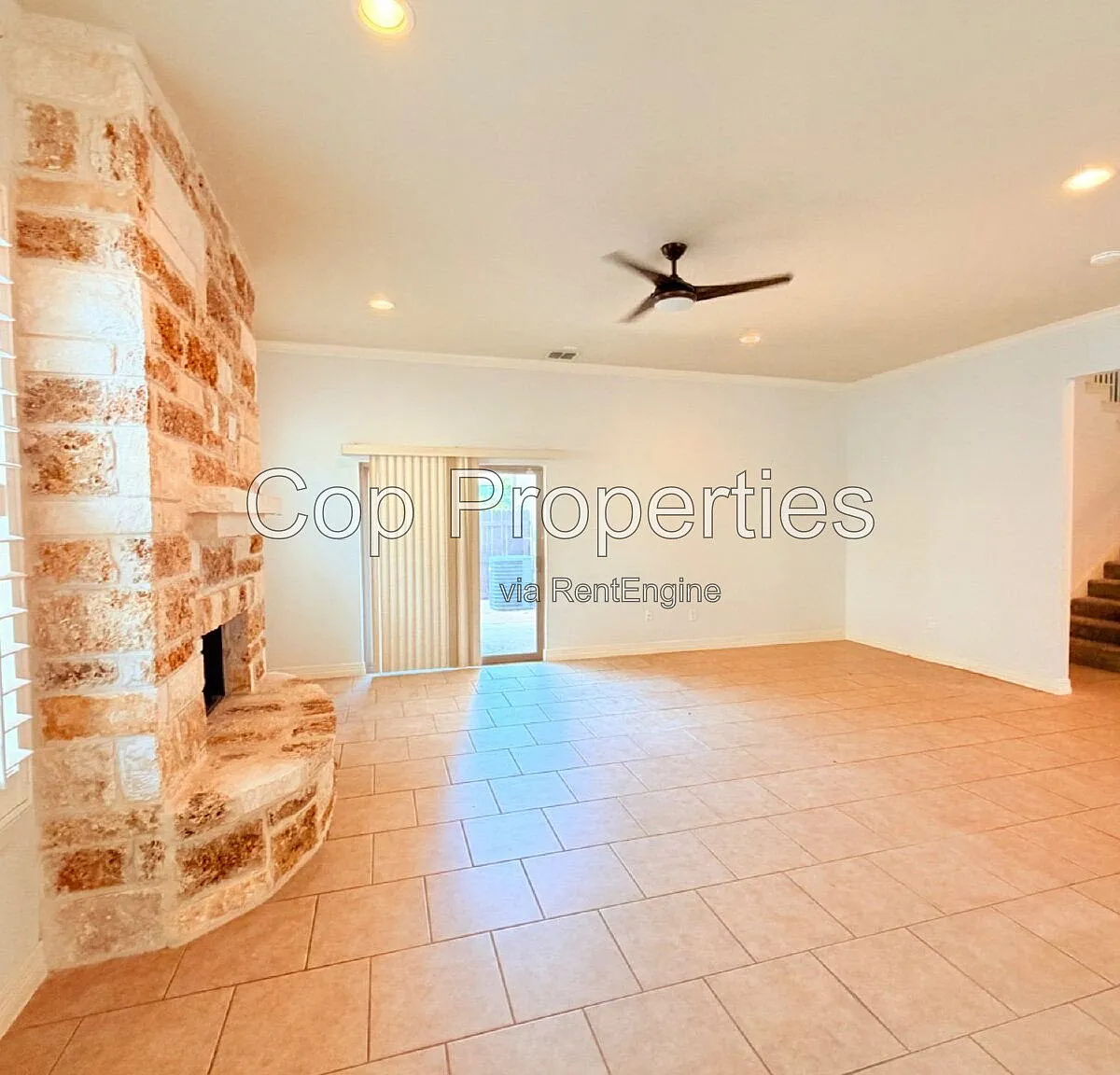 3 bed, 2.5 bath, $2,700 — Photo 3