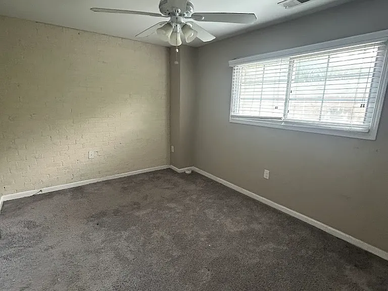 1213 Green Oaks Ln #1211B-1211G-1213E — Photo 11