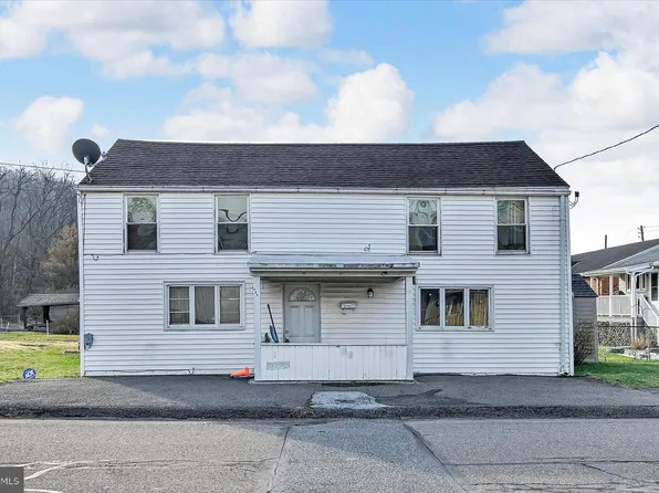 408 E Lawton St, Saint Clair, PA 17970