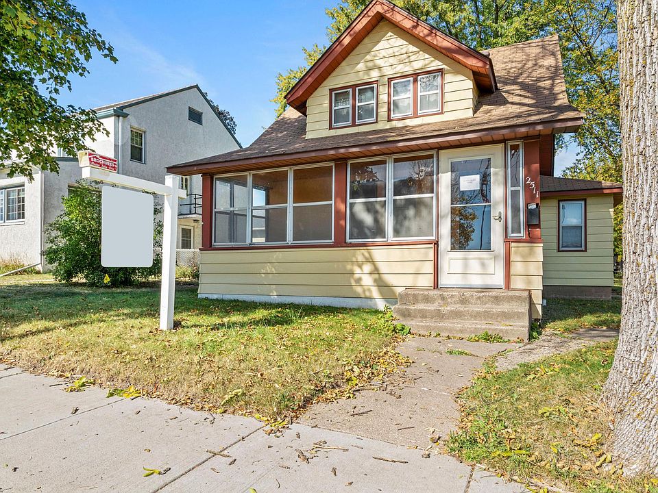 Chippewa 2511 store