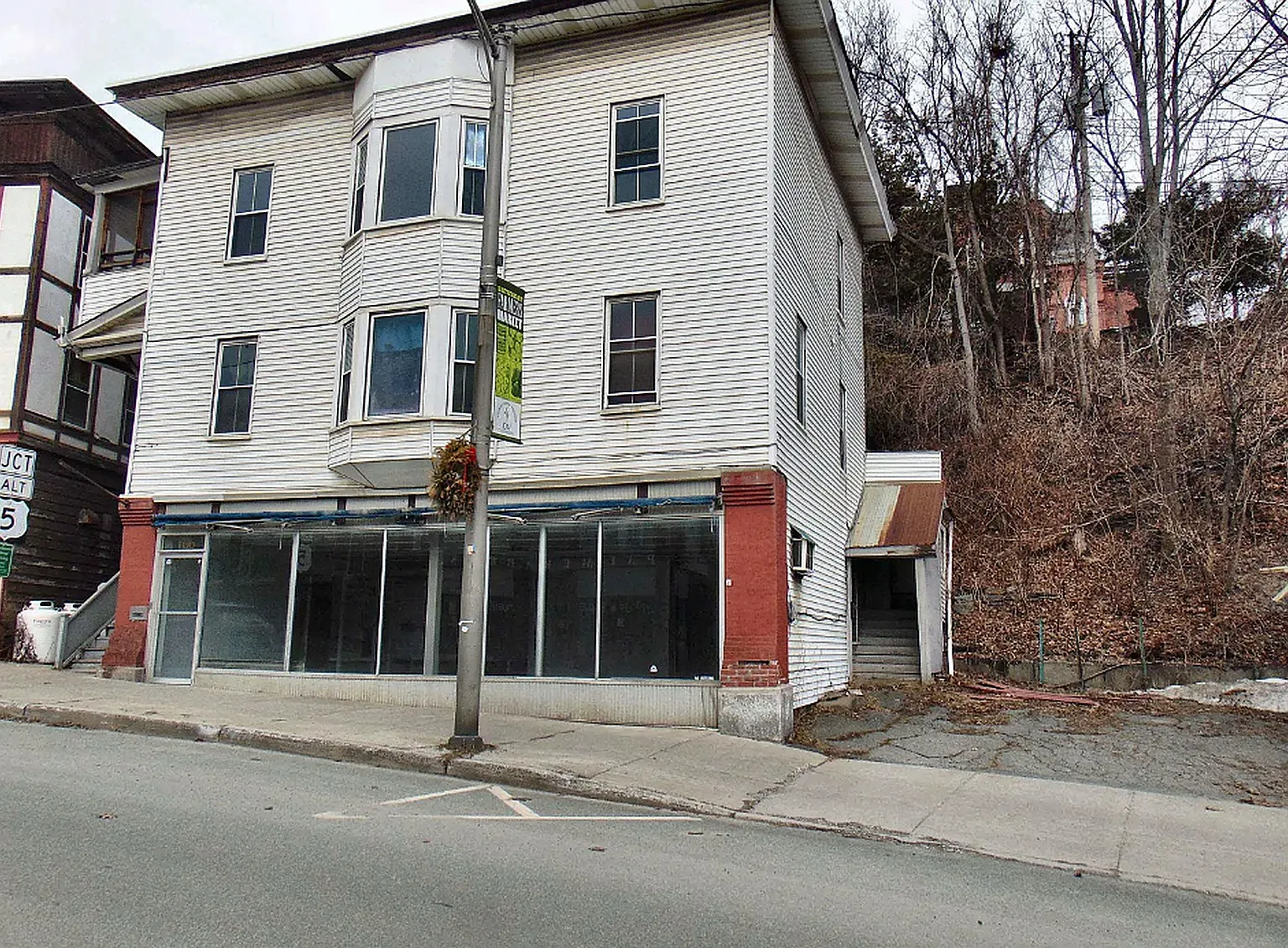 166 Eastern Ave — Photo 2