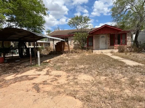 310 W Tilley St, Hebbronville, TX 78361