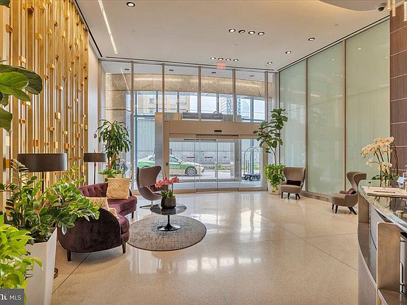 4th image of 2101 Market St #-3705