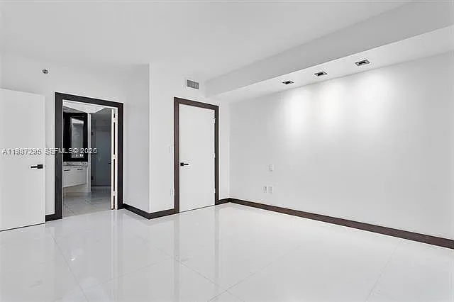 55 SE 6th St #1607 — Photo 30