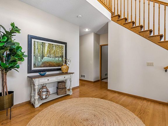 3rd image of 13846 Guild Ave