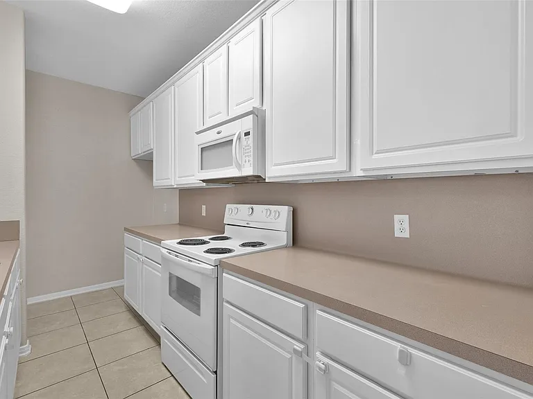 180 Binnacle Ct #B — Photo 5