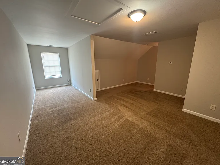 262 Village Dr — Photo 13