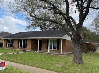 607 King Arthur St, Victoria, TX 77904