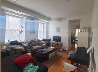 4104 Spruce St APT 2R, Philadelphia, PA 19104