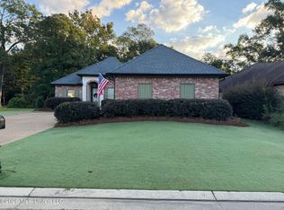 148 W Pinebrook Dr, Brandon, MS 39047