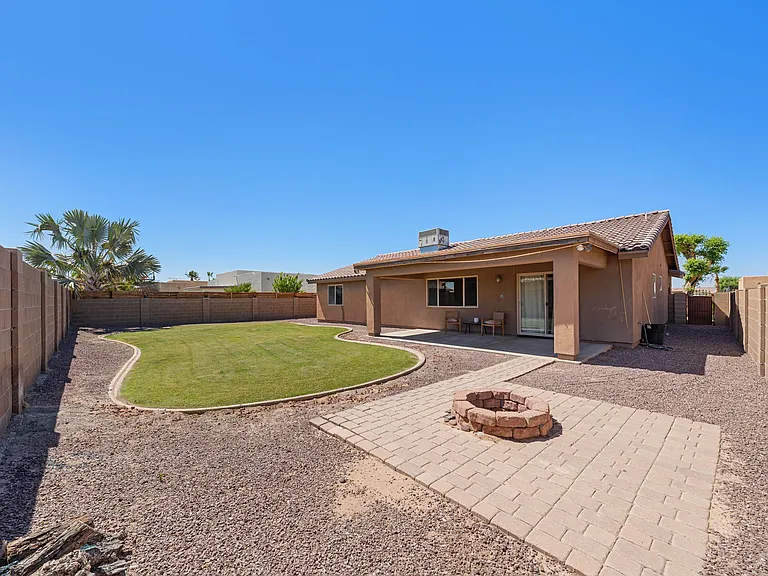 11569 E 24th Ln — Photo 7