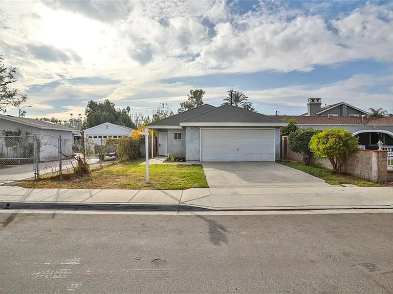 15544 Esther St — Photo 15