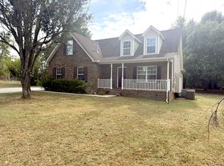 2039 Sterling St, Murfreesboro, TN 37127