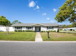 2396 Mangrum Dr, Dunedin, FL 34698