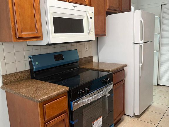 2nd image of 1501 N 70TH Way