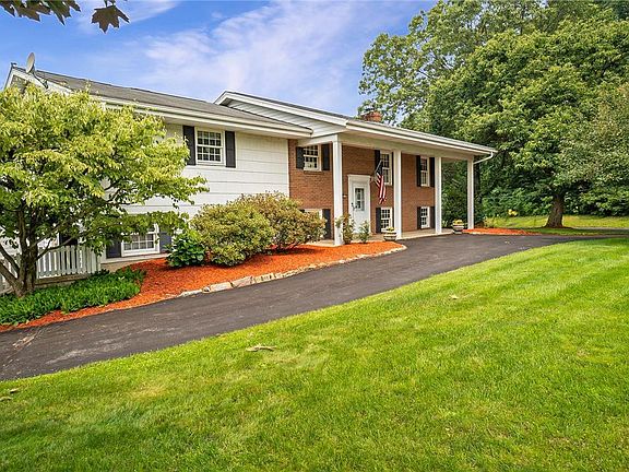 3rd image of 5512 Oakwood Ln N