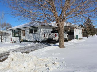 1314 4th Ave NW, Jamestown, ND 58401