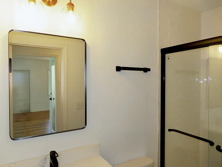 527 Cornelius St — Photo 16