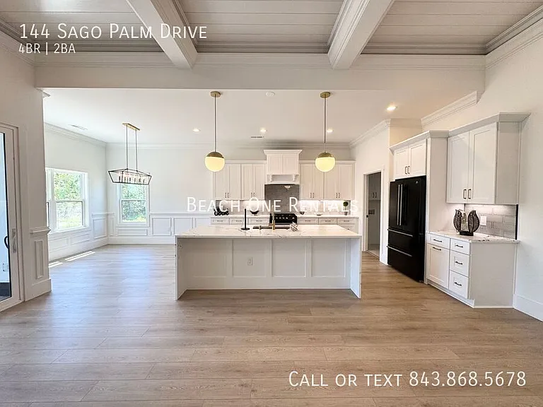 144 Sago Palm Dr — Photo 4