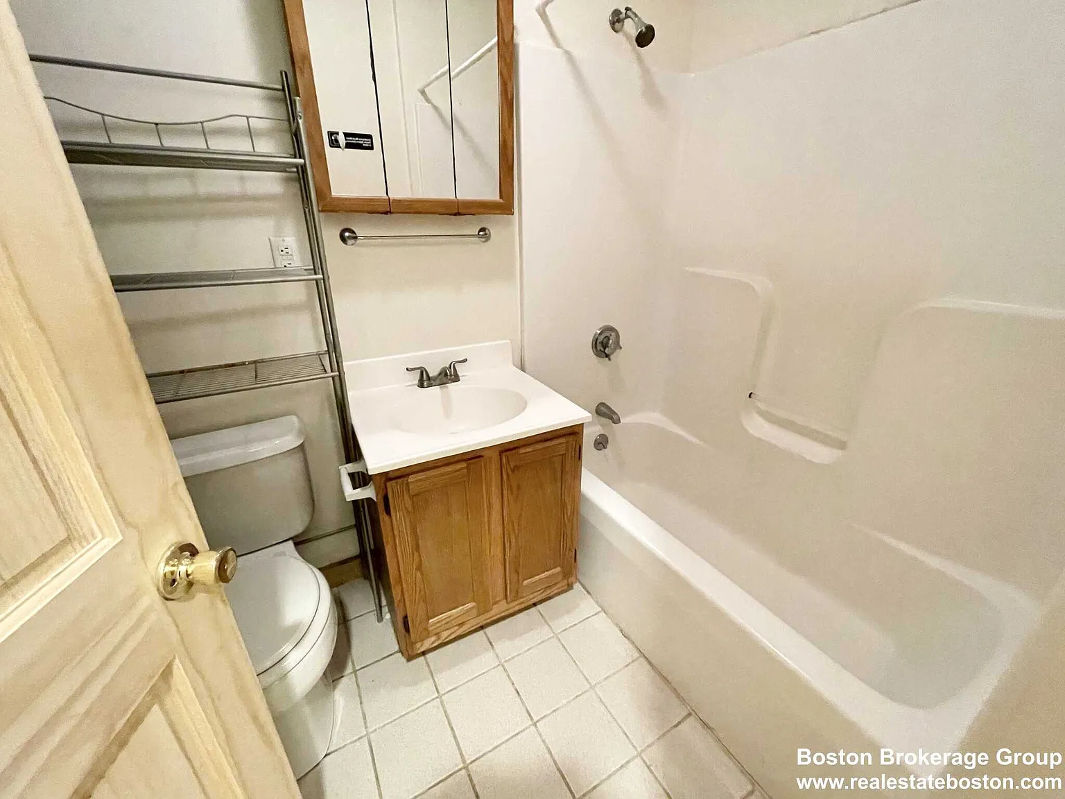 5 bed, $6,000 — Photo 2