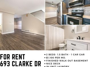 693 Clarke Dr, Dubuque, IA 52001