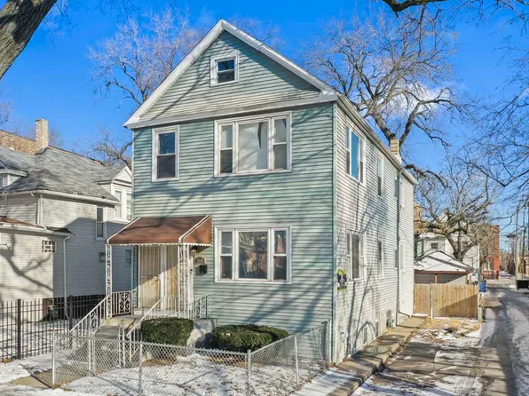 7445 S Euclid Ave, Chicago, IL 60649