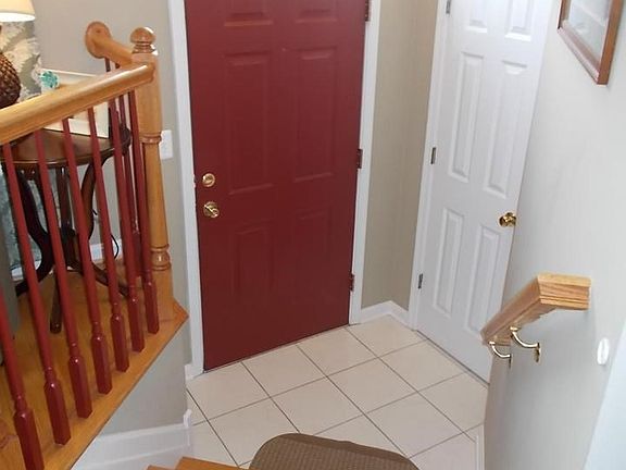 Receiving Area with Guest closet