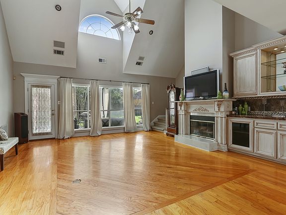 4th image of 295 Fairfield Ave
