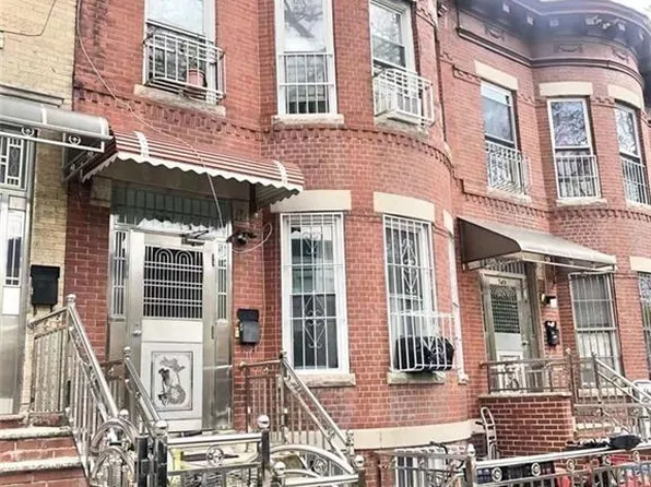 747 42nd St, Brooklyn, NY 11232