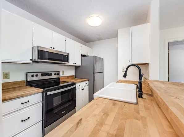 22 Woodland Hills Dr Suite 7, Southgate, KY 41071