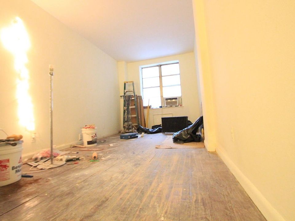 1st image of 41 E 30th St APT 1A