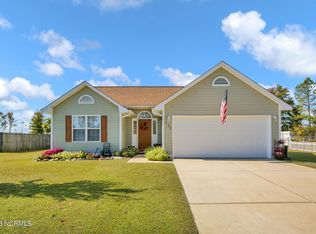 123 Cherokee Dr, Raeford, NC 28376