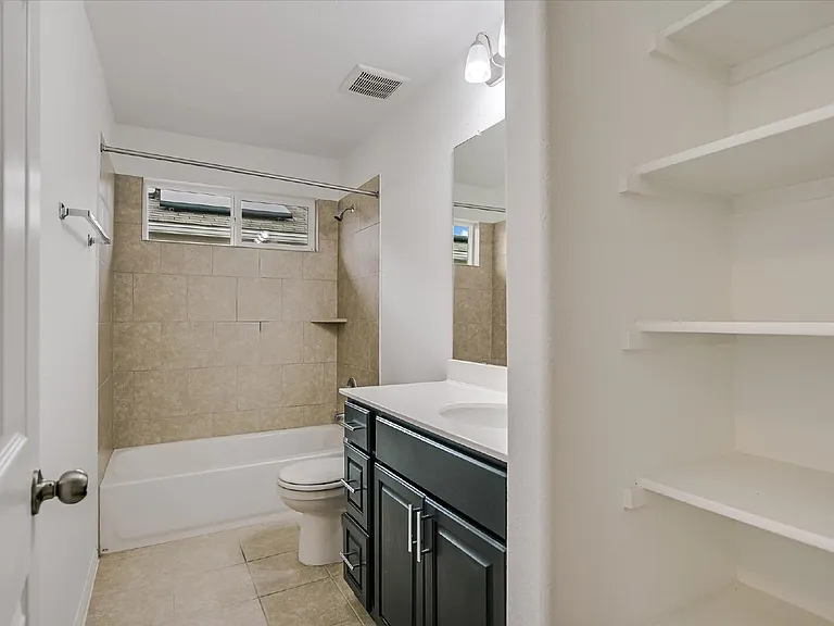 12814 Meachum Ln — Photo 15