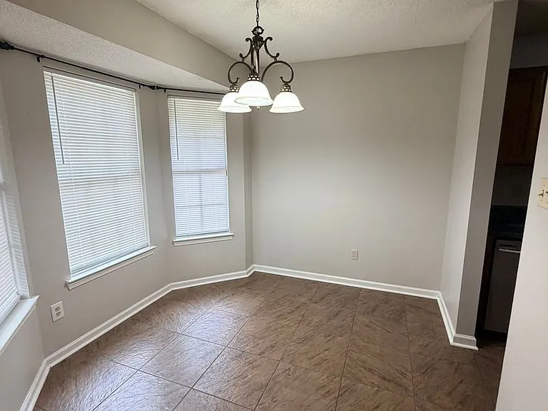 3201 Stivers Blvd — Photo 3